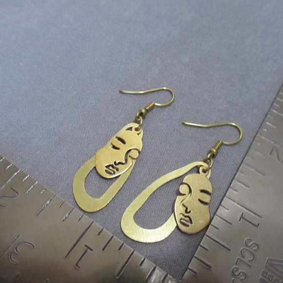 Dreaming Face Earrings, Abstract Halo Golden Brass - Picture 4 of 5